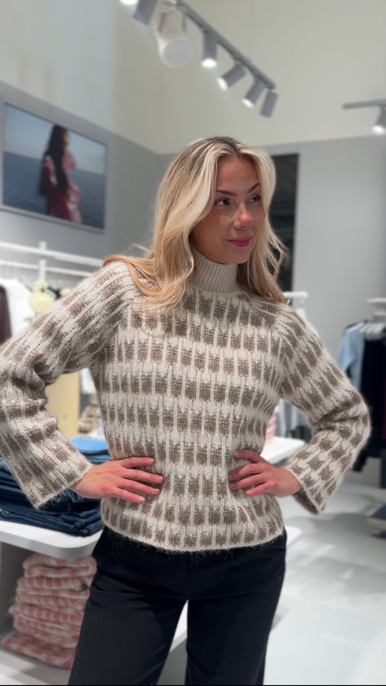 VMLISA Pullover - Oatmeal